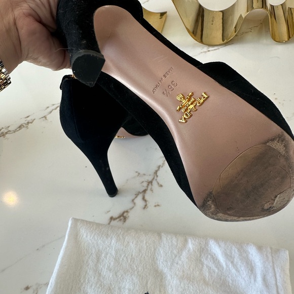 Prada Calzature Donna Camoscio Chic Nero Heels 36 1/2 GUC - Picture 3 of 8